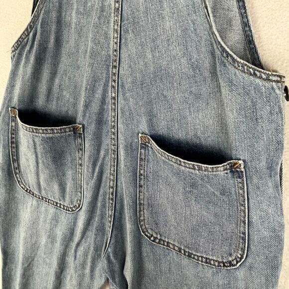GAP Women's Overalls Size XS Multi Pocket Medium Wash Straight Leg - Picture 4 of 12